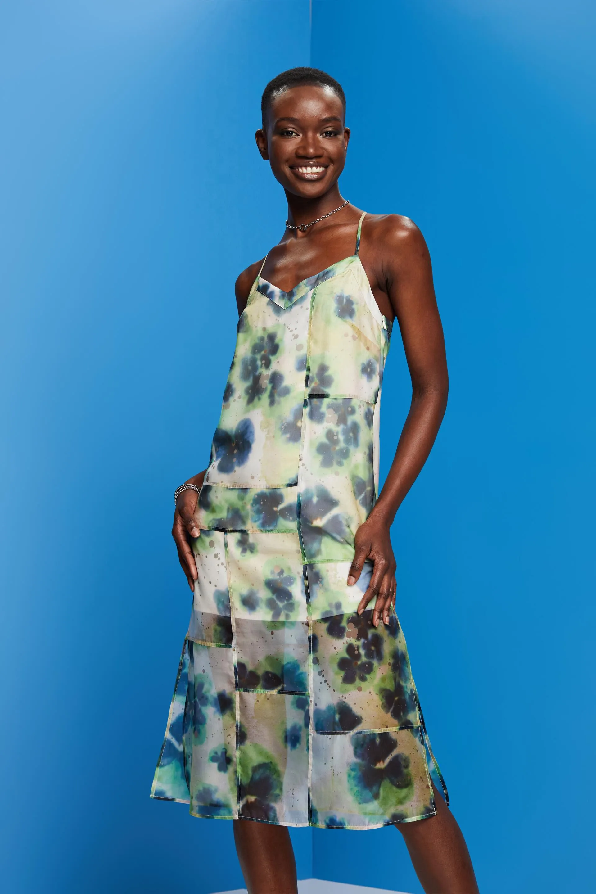 Abito midi in organza a fantasia