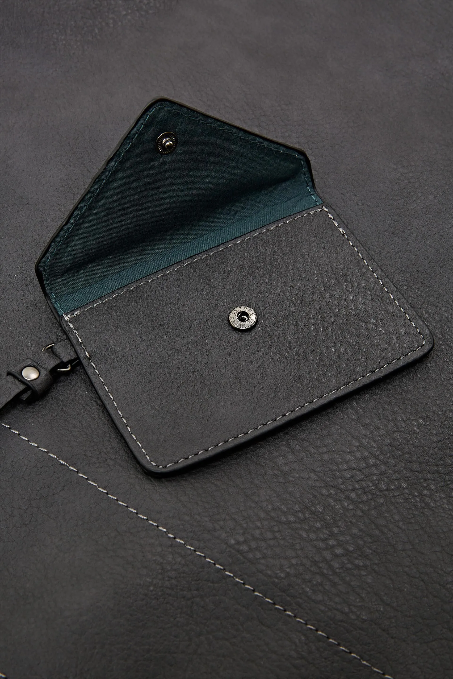 Borsa a sacchetto oversize in pelle vegana
