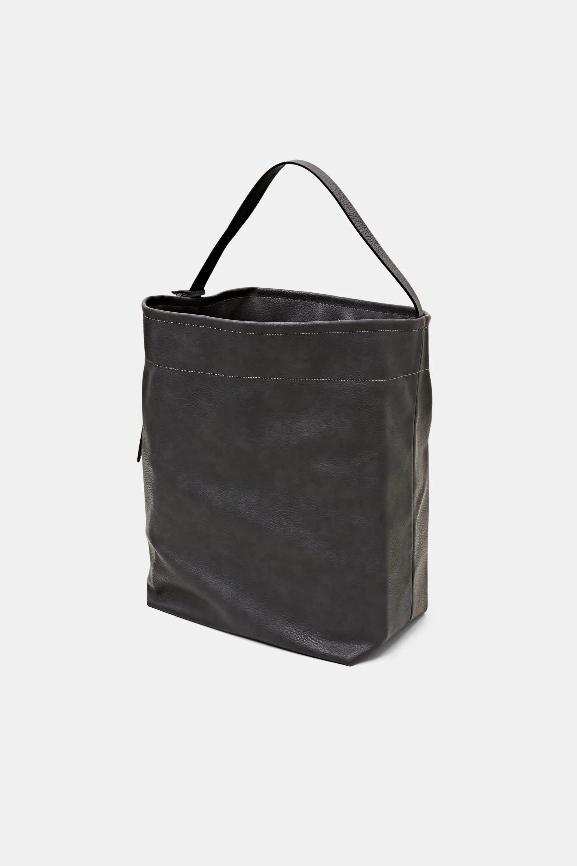Borsa a sacchetto oversize in pelle vegana