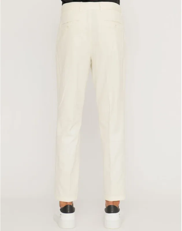BOSS - Pantaloni chino a gamba affusolata in cotone elasticizzato