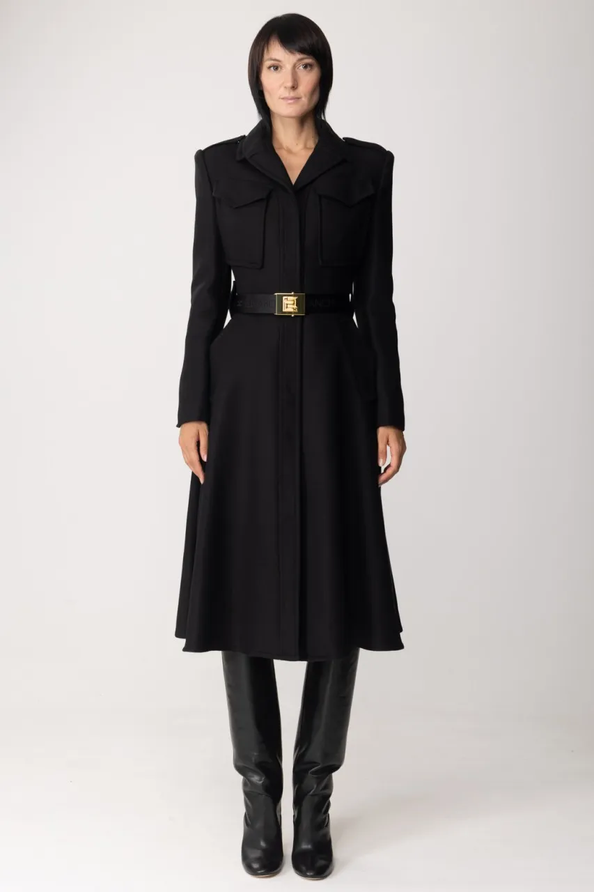 Cappotto taglio redingote con cintura Nero