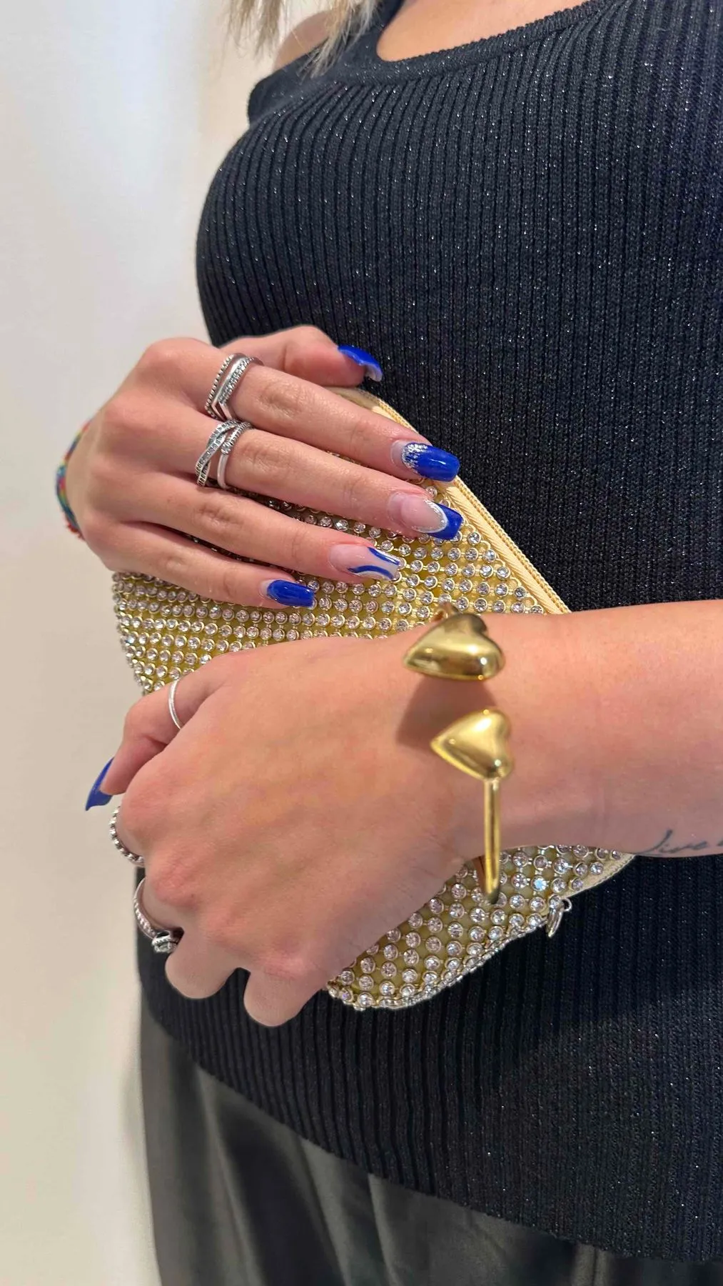 DAFNE - BRACUO - BRACCIALE RIGIDO CUORI. NICKEL FREE