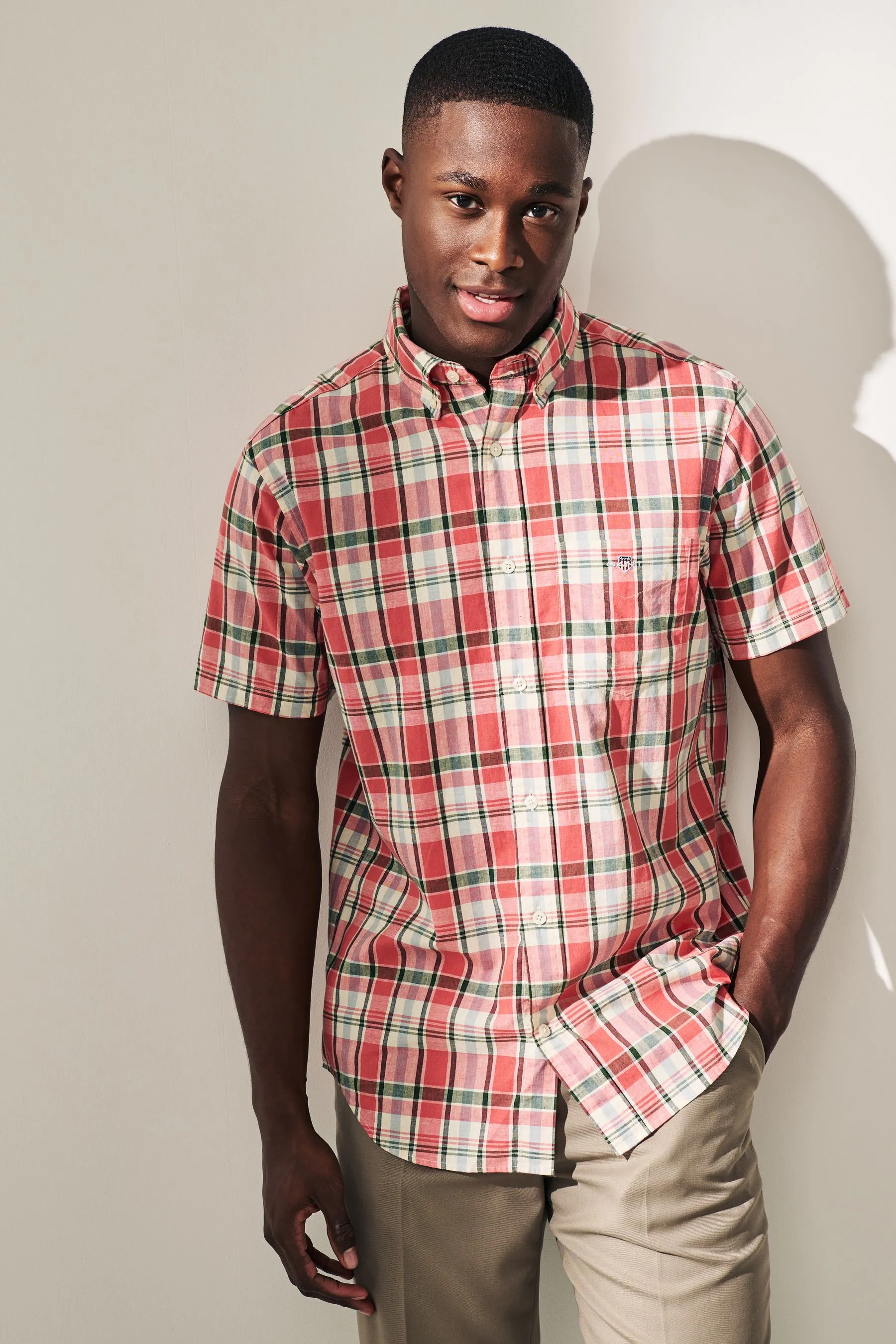 GANT regular  - Camicia in lino a quadri vestibilità attillata Manica corta cotone