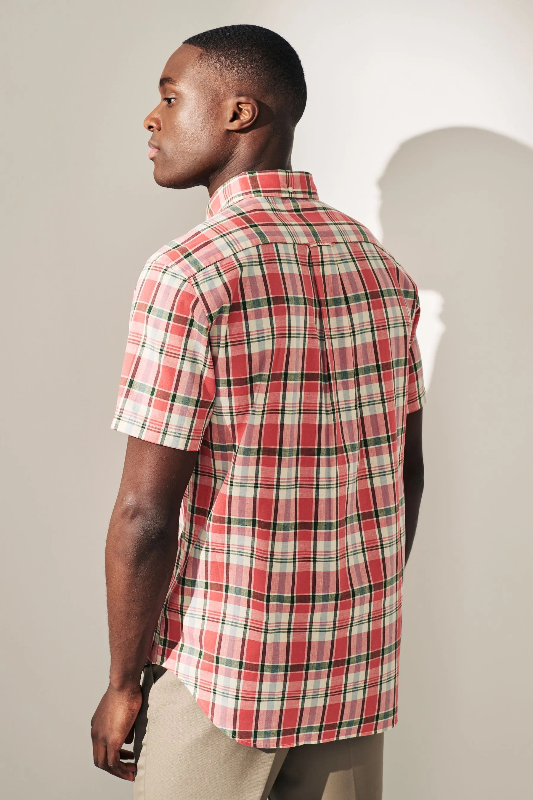 GANT regular  - Camicia in lino a quadri vestibilità attillata Manica corta cotone