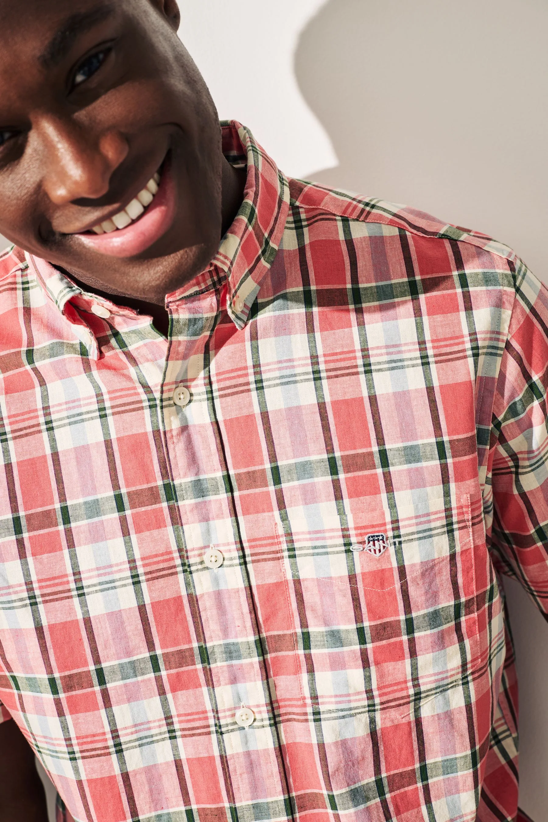 GANT regular  - Camicia in lino a quadri vestibilità attillata Manica corta cotone