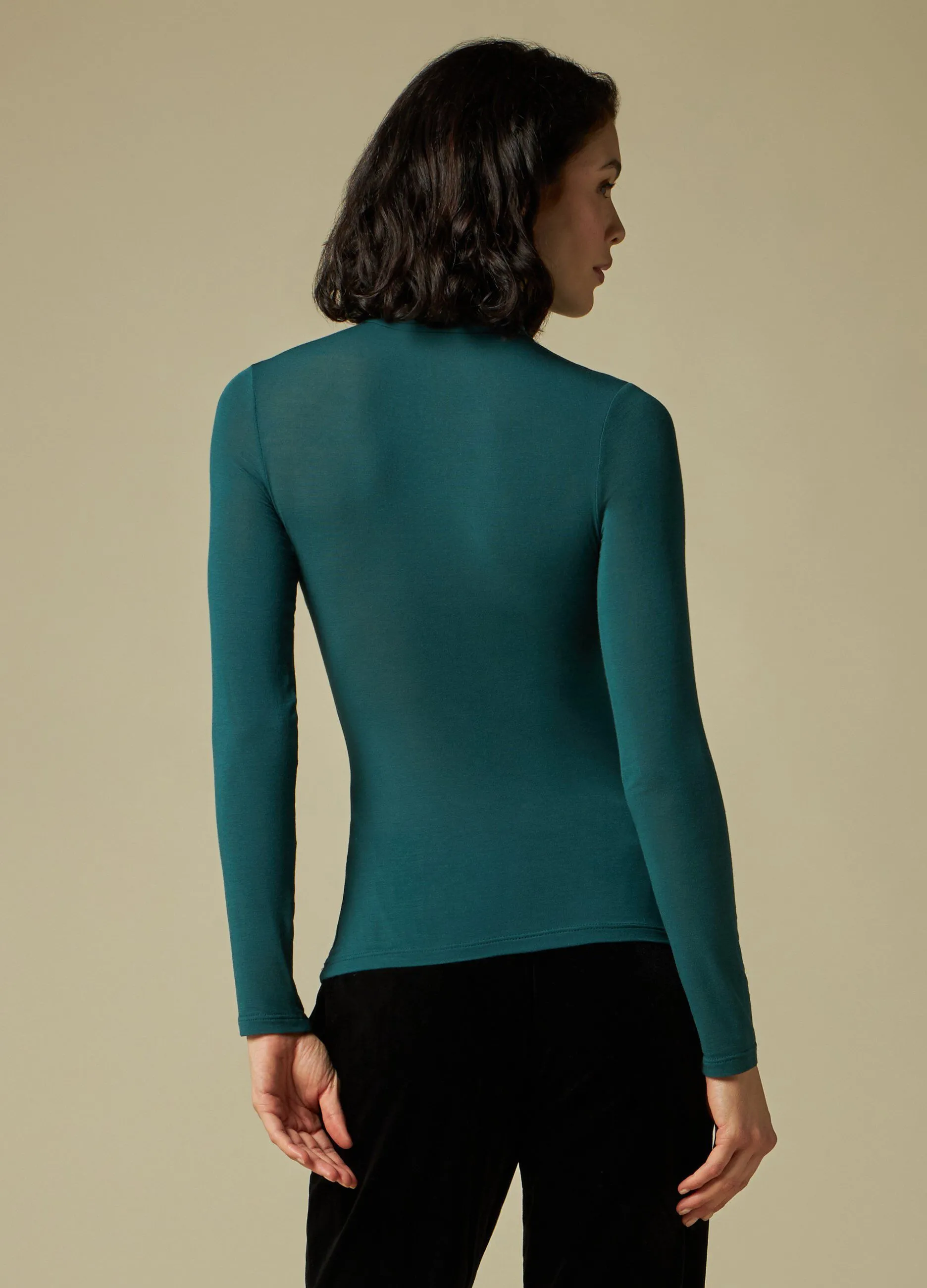 IWIE  Dolcevita in tessuto stretch Made in Italy