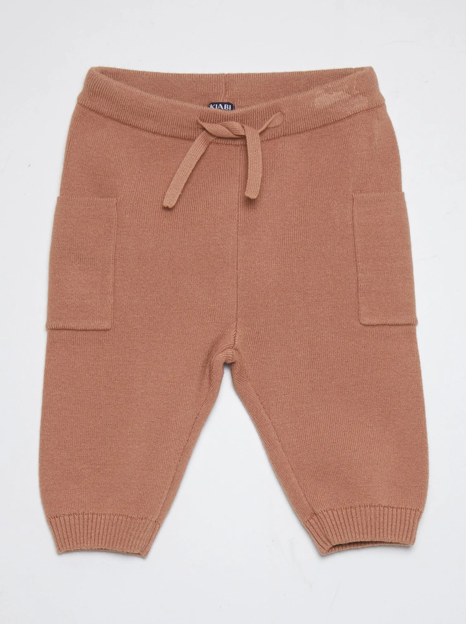 Joggers con tasche applicate + calzini - MARRONE