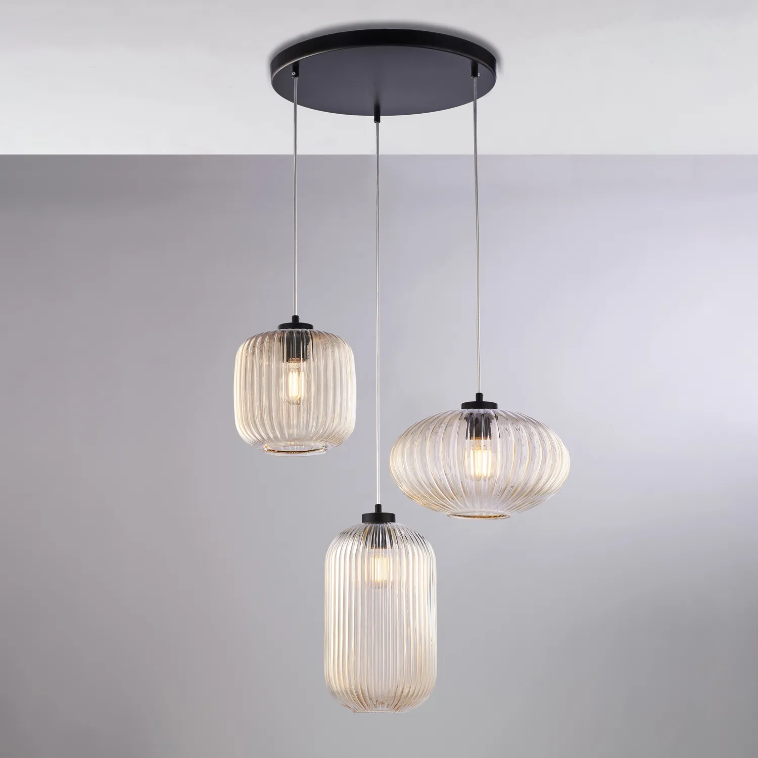 Lampadario Soggiorno Tre Luci Vetri Rigati Ambra Glamour D.55 cm Be Light