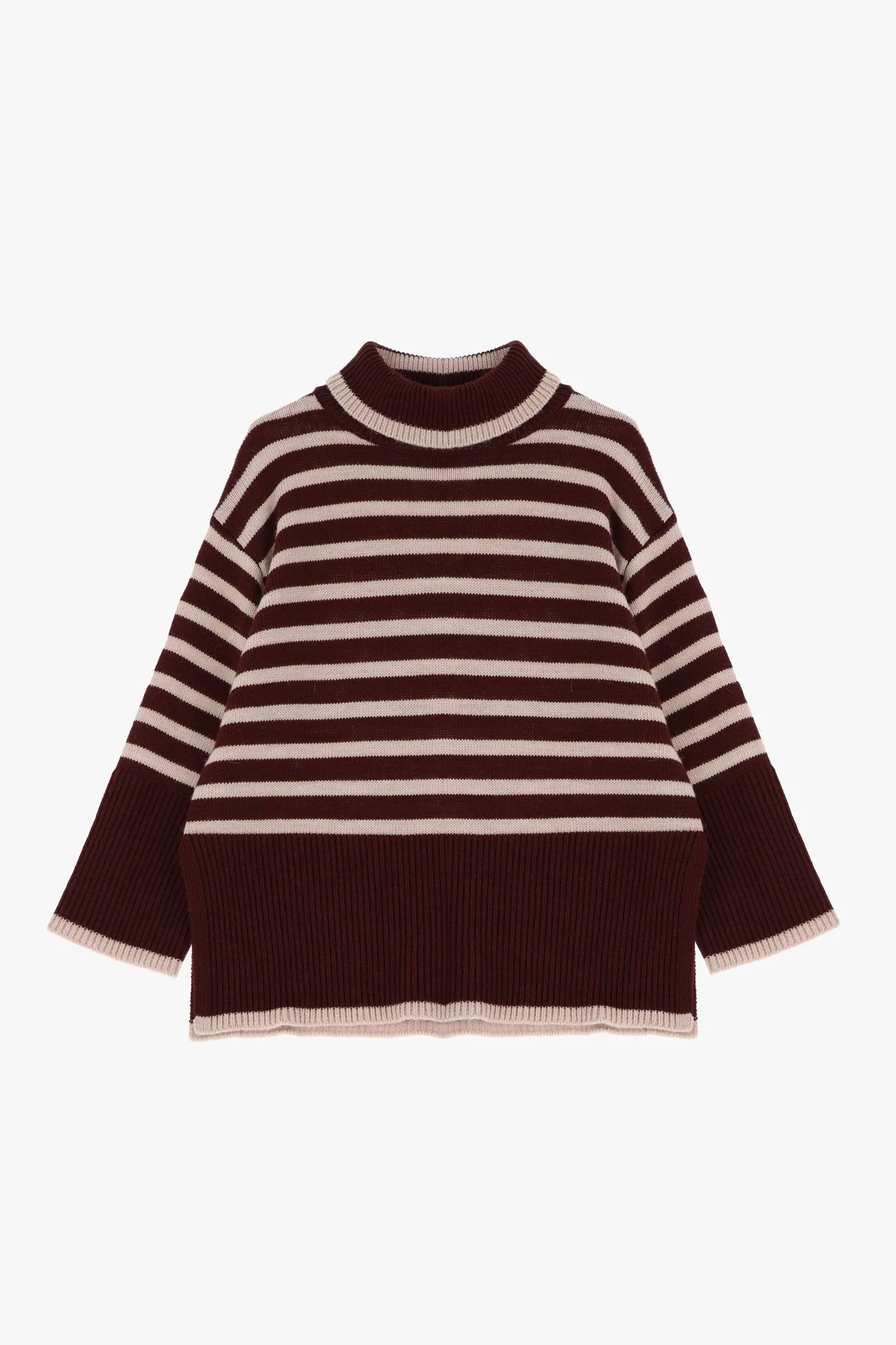  Maglione a righe con ampie maniche     