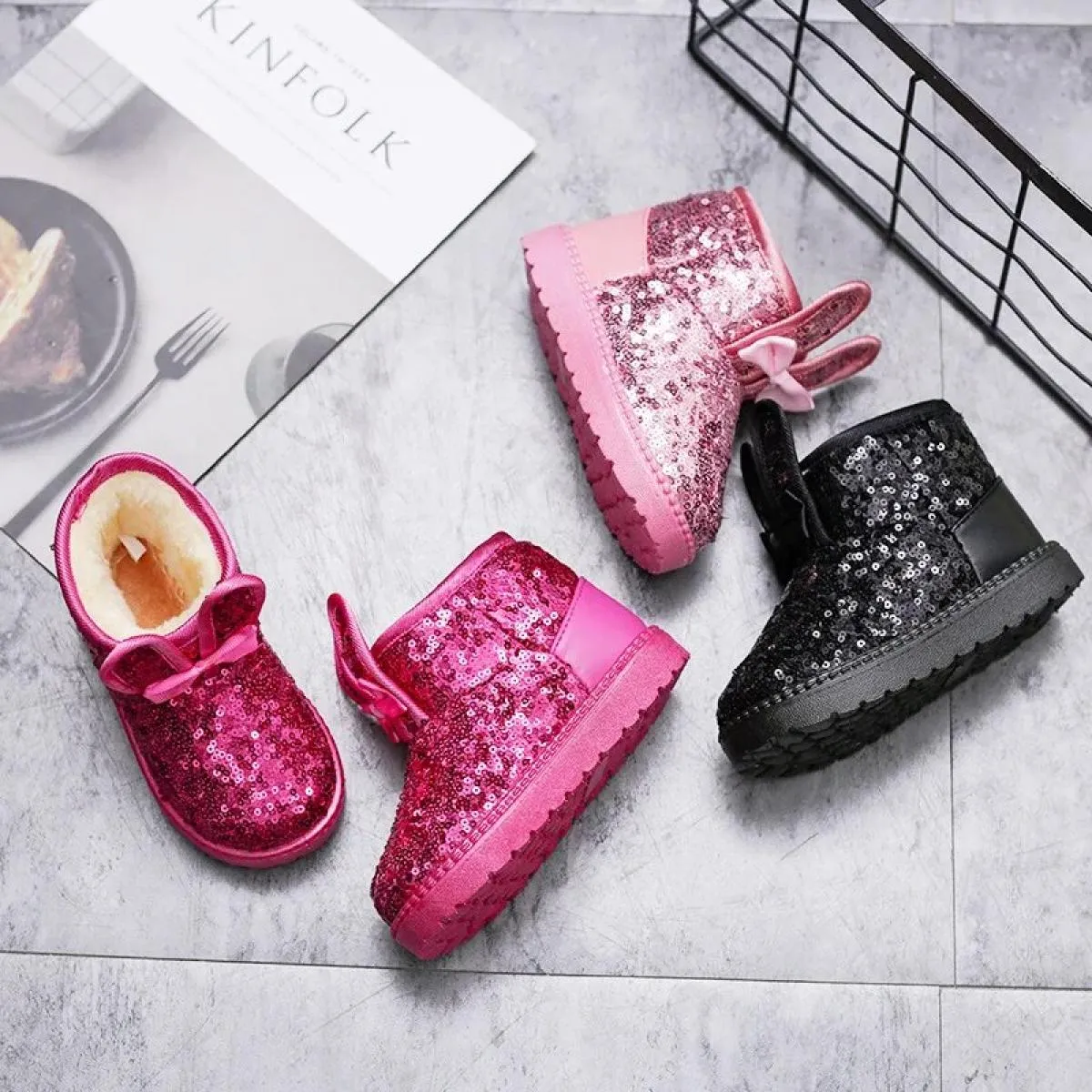 Moda invernale con paillettes Scarponi da neve Ragazze Peluche Calde Scarpe di cotone antiscivolo Moda per bambini Arco Coniglie