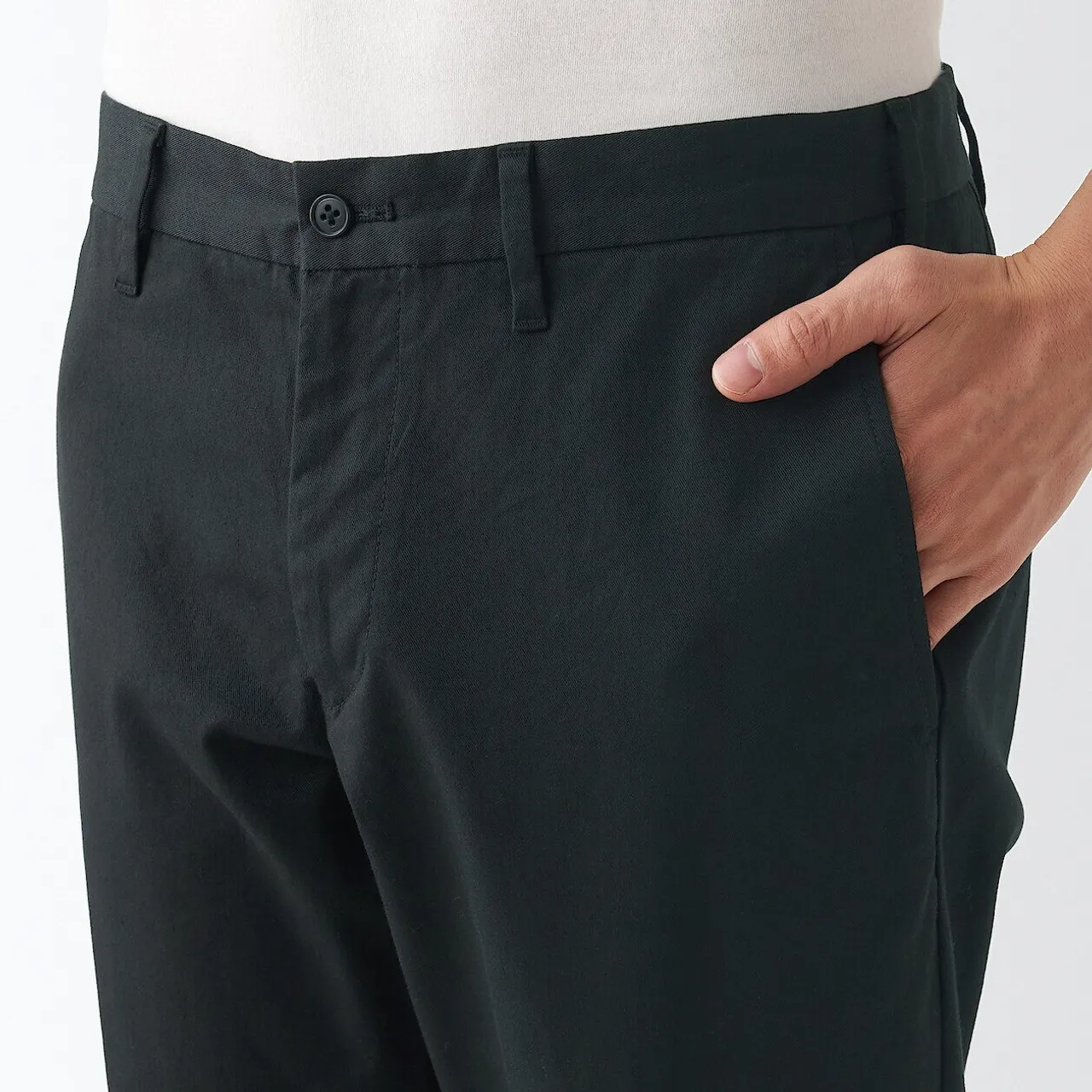Pantaloni chino a gamba slim elasticizzati Nero..............