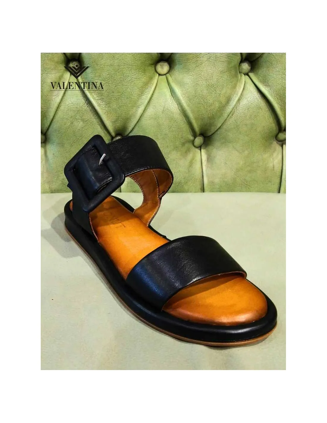 Sandali bassi con fibbia in pelle