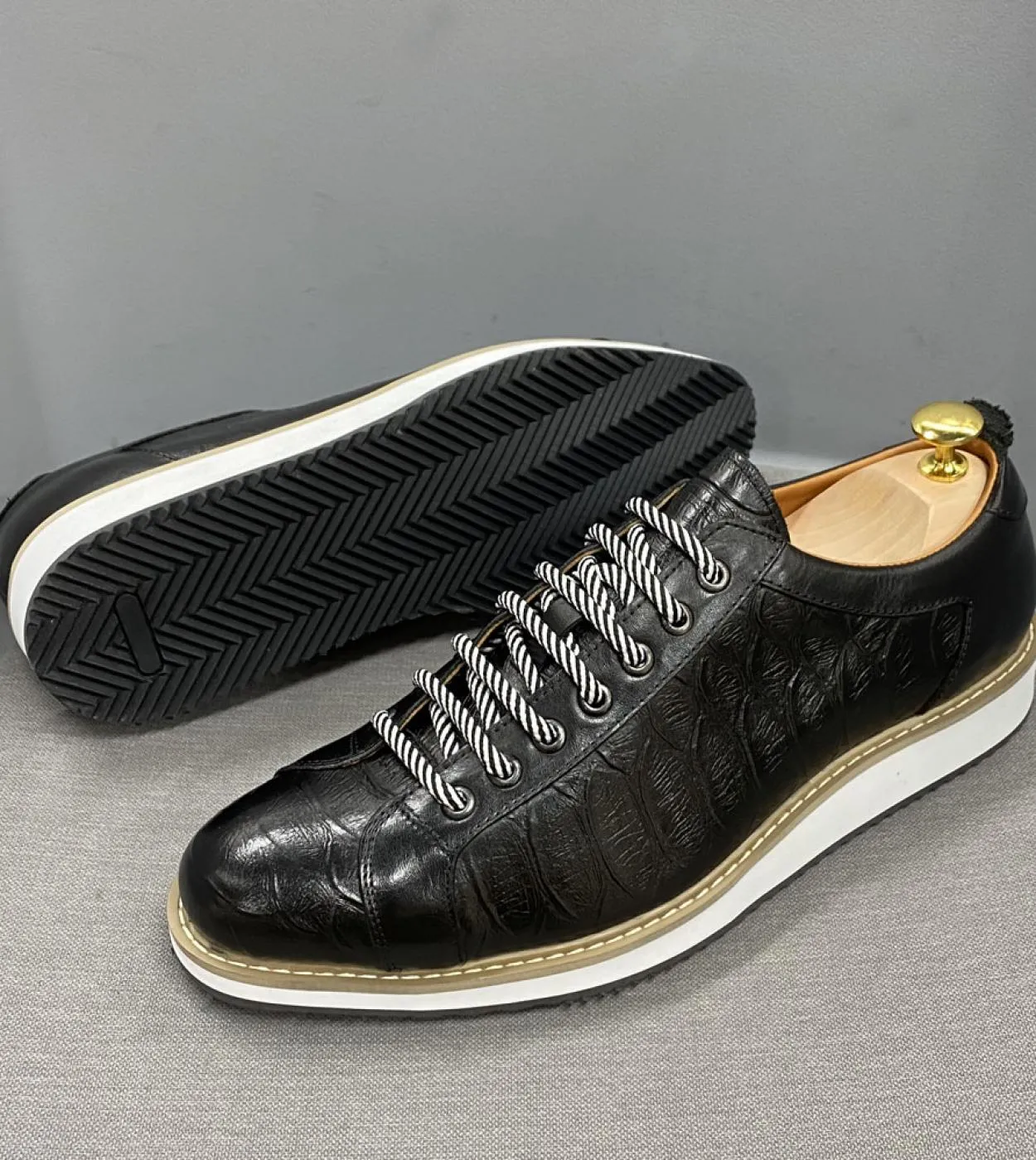 Scarpe basse in pelle di coccodrillo Scarpe di lusso in pelle di coccodrillo Scarpe da uomo in coccodrillo di lusso Scarpe casua