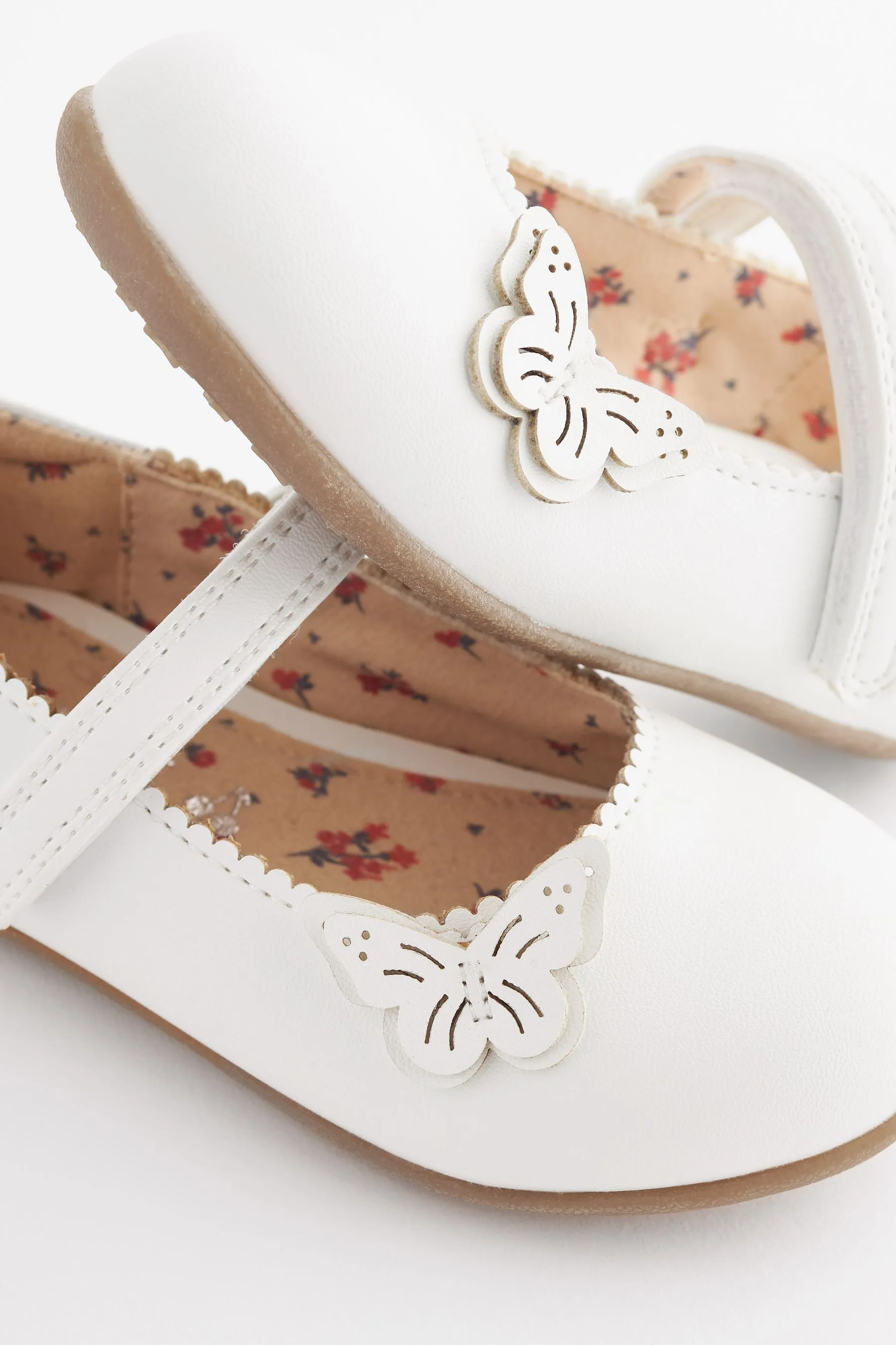 Scarpe Mary Jane con farfalle    