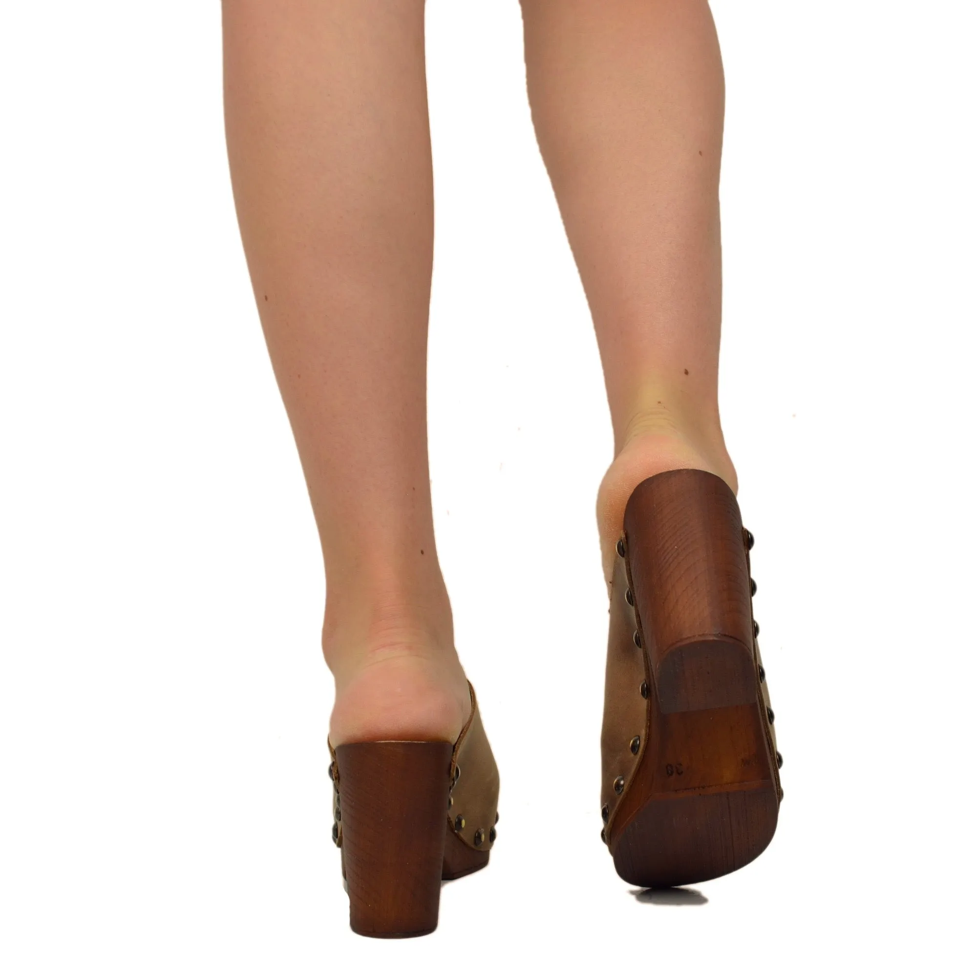 Zoccolo Donna in Pelle Ingrassata in color Camel Made in Italy